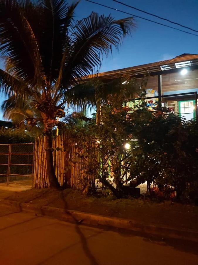 Hotel The Bocas Corner Bocas del Toro Exterior foto